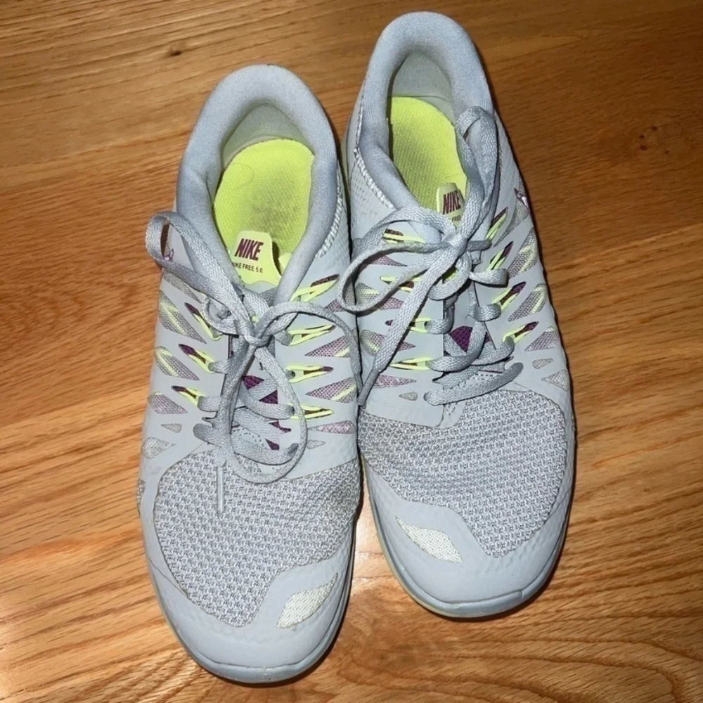 Nike free 5.0 light grey with purple and lime green accents 8.5